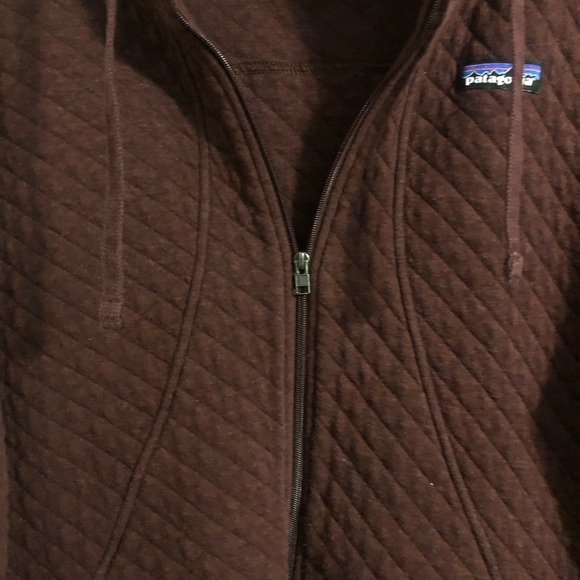 Patagonia Organic Quilted Hooded Zip Up - Picture 6 of 6